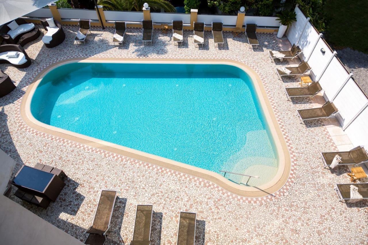 Hotel New Garden Torbole Sul Garda Exteriér fotografie