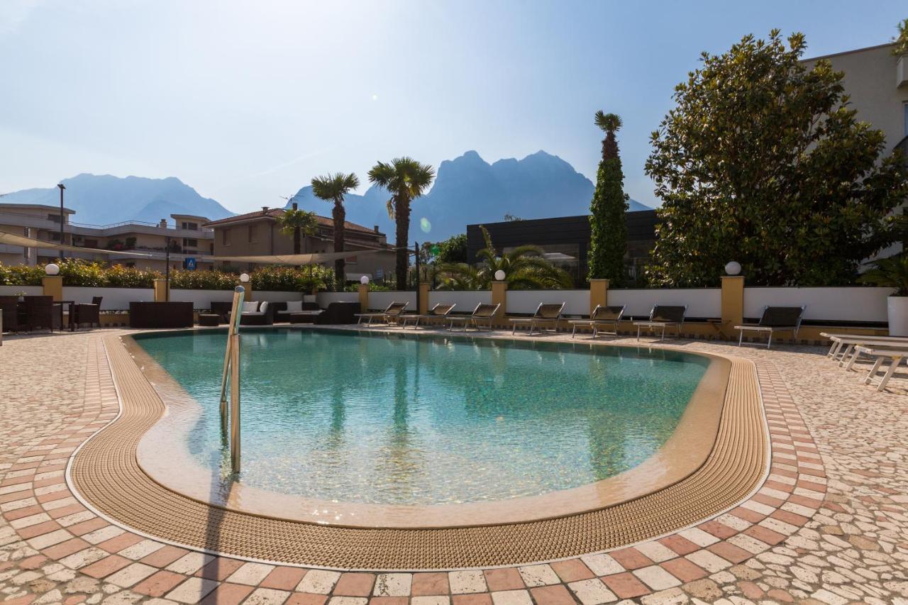Hotel New Garden Torbole Sul Garda Exteriér fotografie