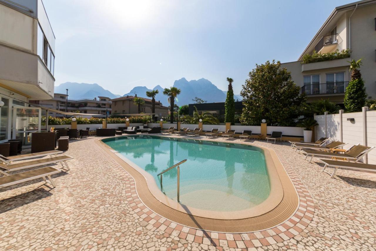 Hotel New Garden Torbole Sul Garda Exteriér fotografie