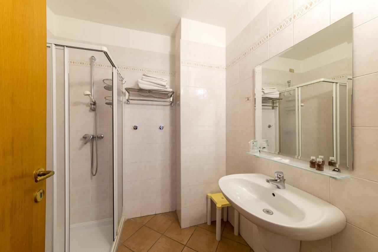 Hotel New Garden Torbole Sul Garda Exteriér fotografie